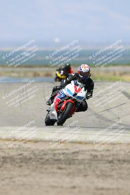 media/May-25-2025-Lets Ride (Sun) [[0ff033e448]]/B Group/1120am (Grapevine)/